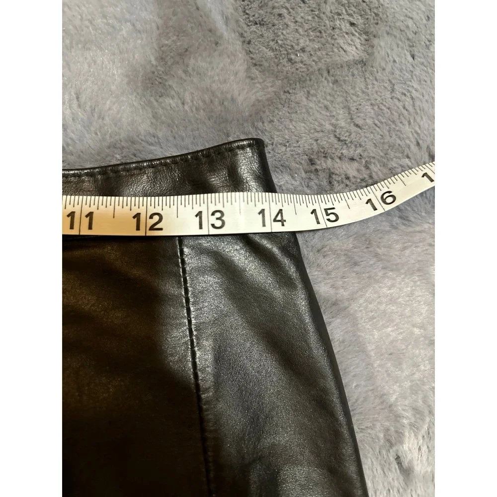 Comint black leather